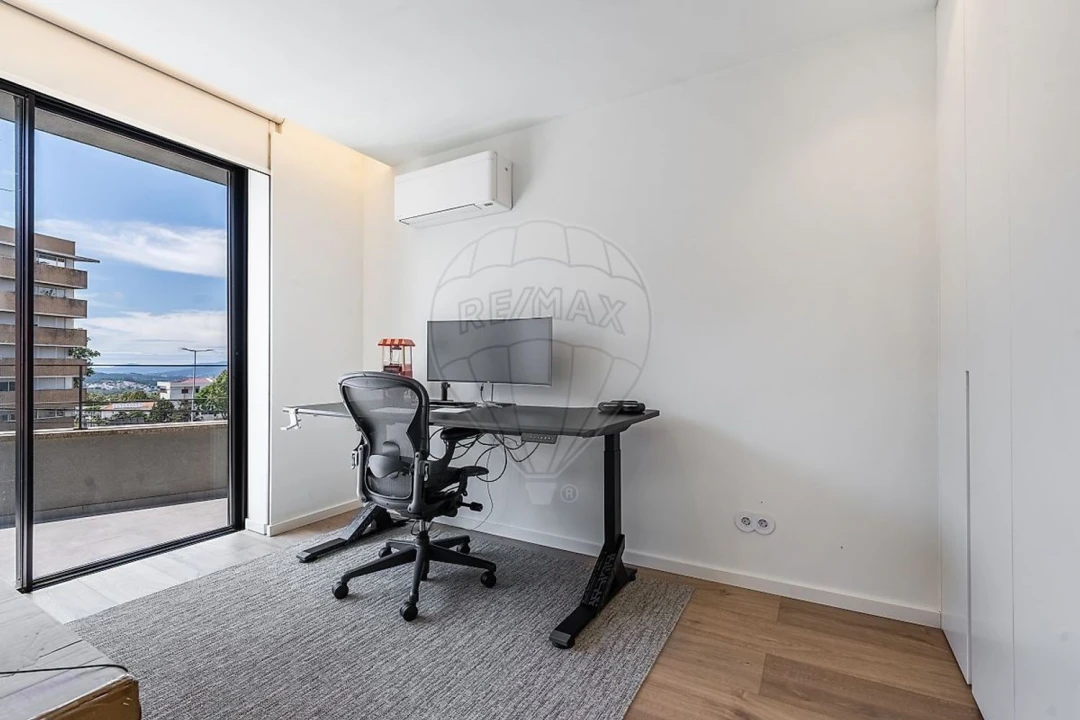 Apartamento T3 para Venda em Braga (Maximinos, Sé e Cividade) Foto 13