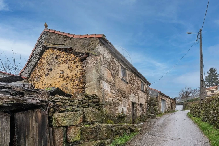 Moradia T2 para Venda em Morgade Foto 22