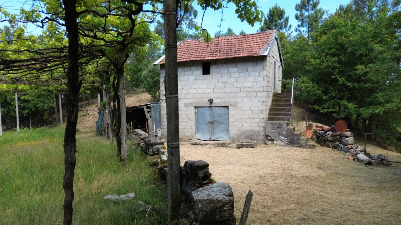 Moradia para Venda em Monte e Queimadela Foto 32