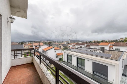 Moradia T4 para Venda em Lomar e Arcos
