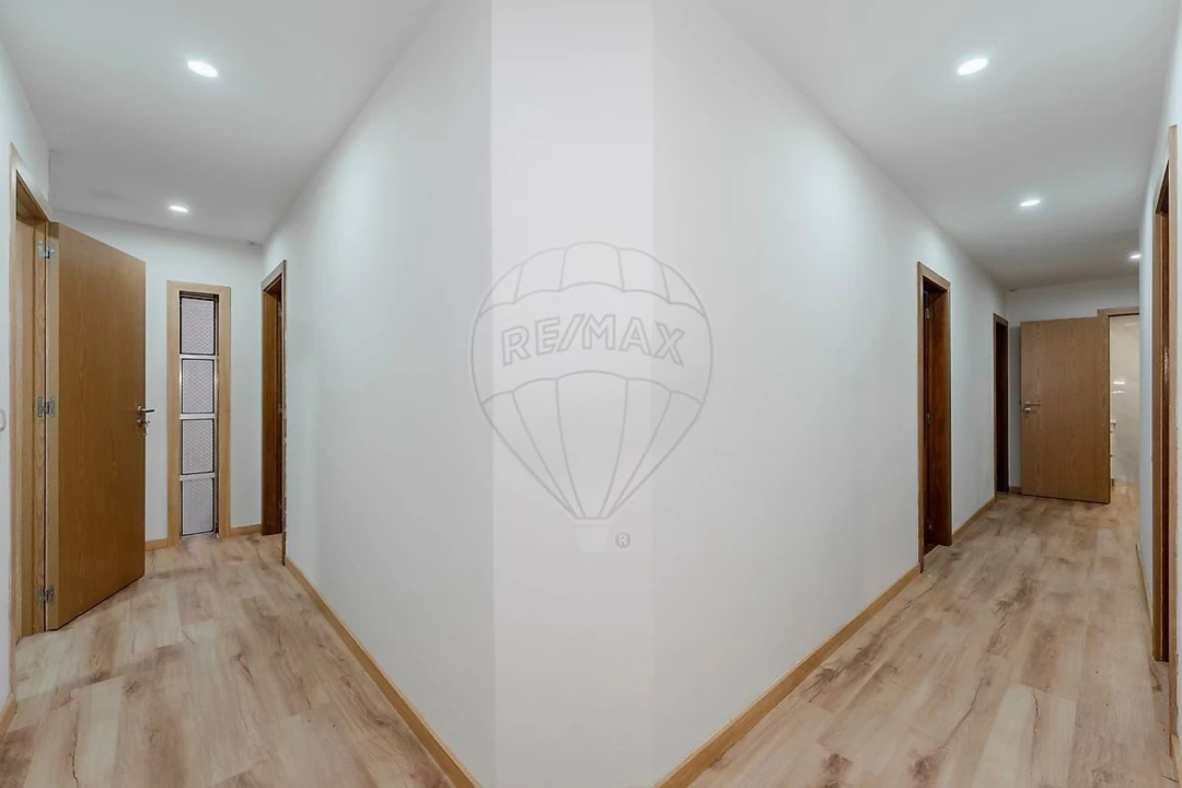 Apartamento T3 para Venda em Azurem Foto 8