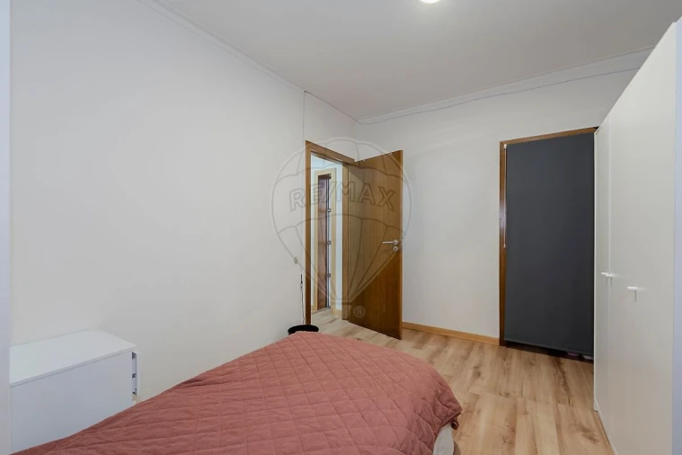 Apartamento T3 para Venda em Azurem Foto 10