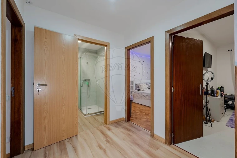 Apartamento T3 para Venda em Azurem Foto 16