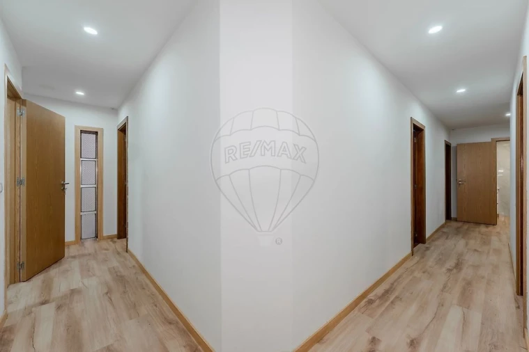 Apartamento T3 para Venda em Azurem Foto 8