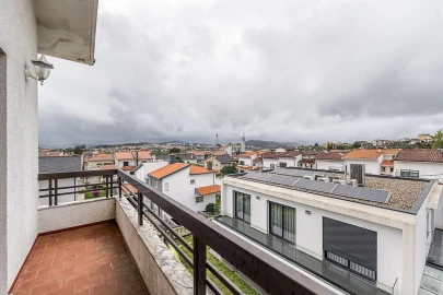 Moradia T4 para Venda em Lomar e Arcos
