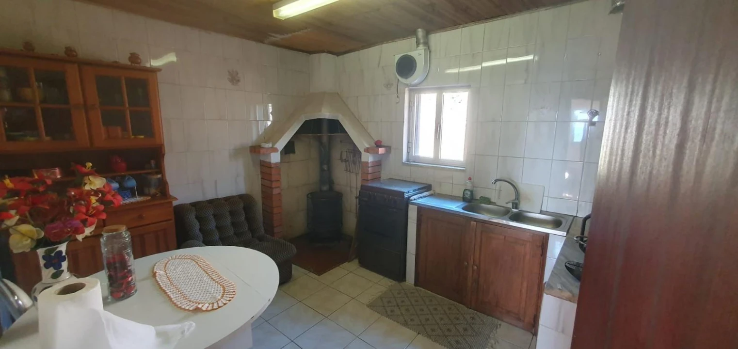 Moradia T3 para Venda em Covelo do Geres Foto 31