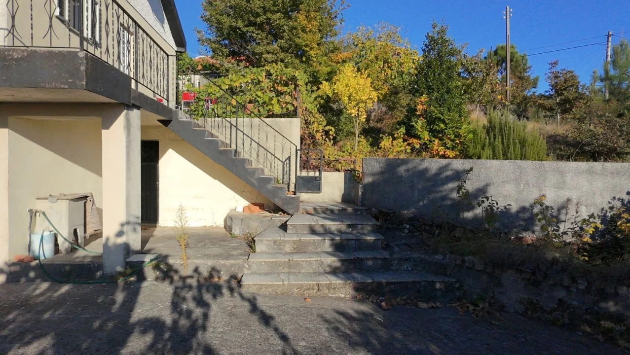 Moradia T3 para Venda em Covelo do Geres Foto 7