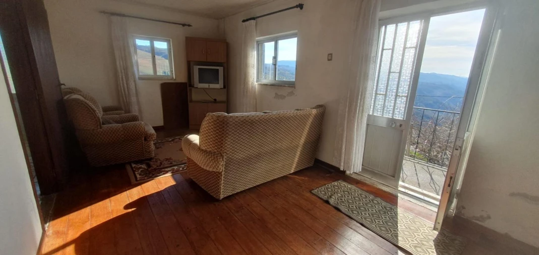 Moradia T3 para Venda em Covelo do Geres Foto 32