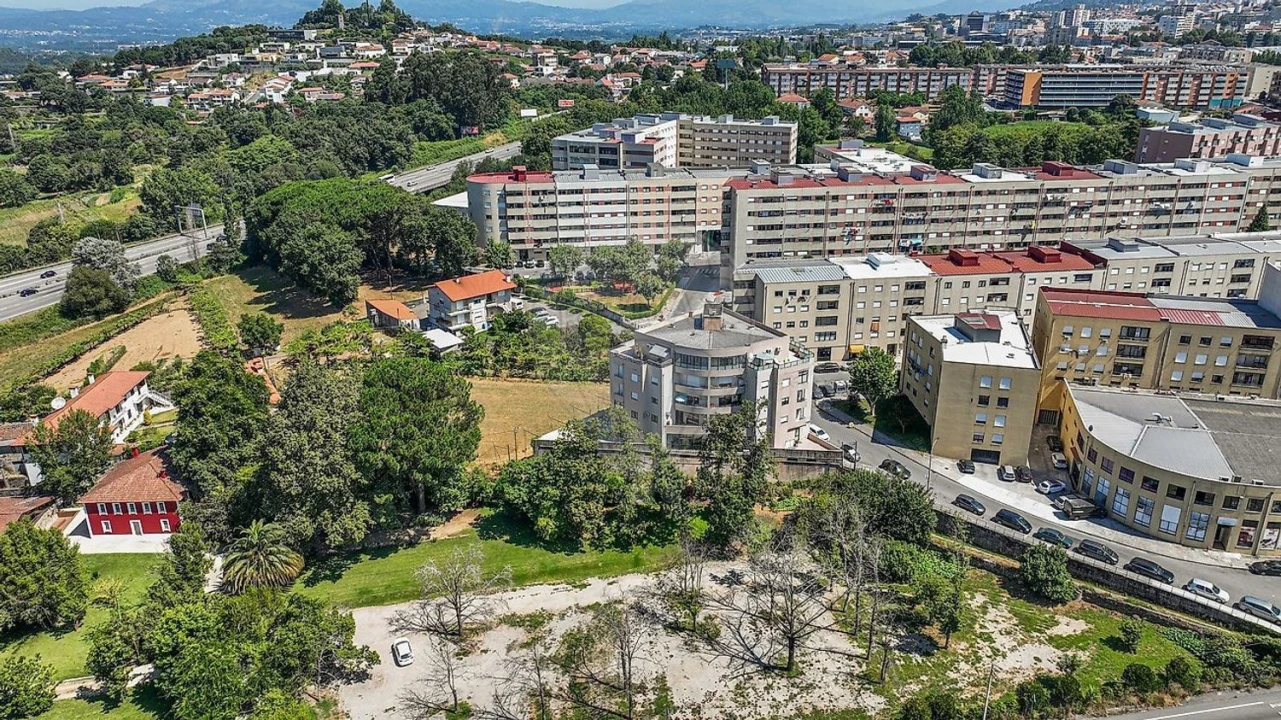 Apartamento T3 para Venda em Ferreiros e Gondizalves Foto 4