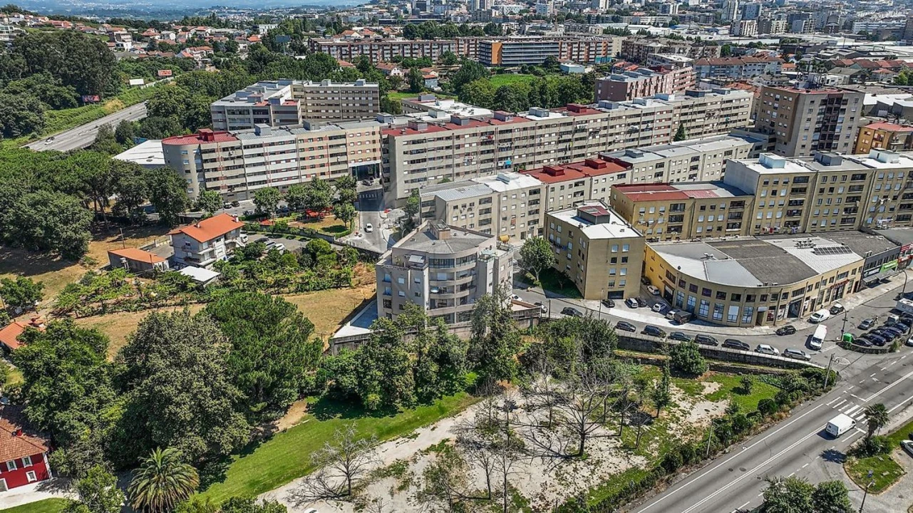 Apartamento T3 para Venda em Ferreiros e Gondizalves Foto 5