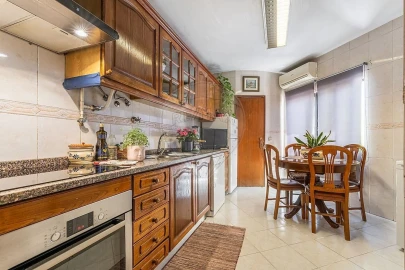 Apartamento T3 para Venda em Ferreiros e Gondizalves
