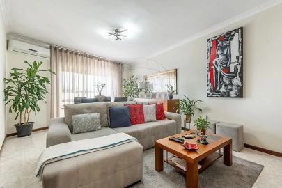Apartamento T3 para Venda em Ferreiros e Gondizalves