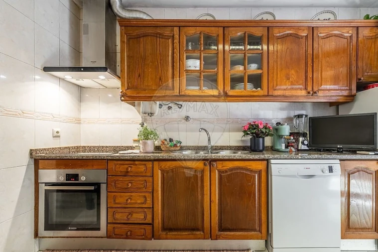 Apartamento T3 para Venda em Ferreiros e Gondizalves Foto 14