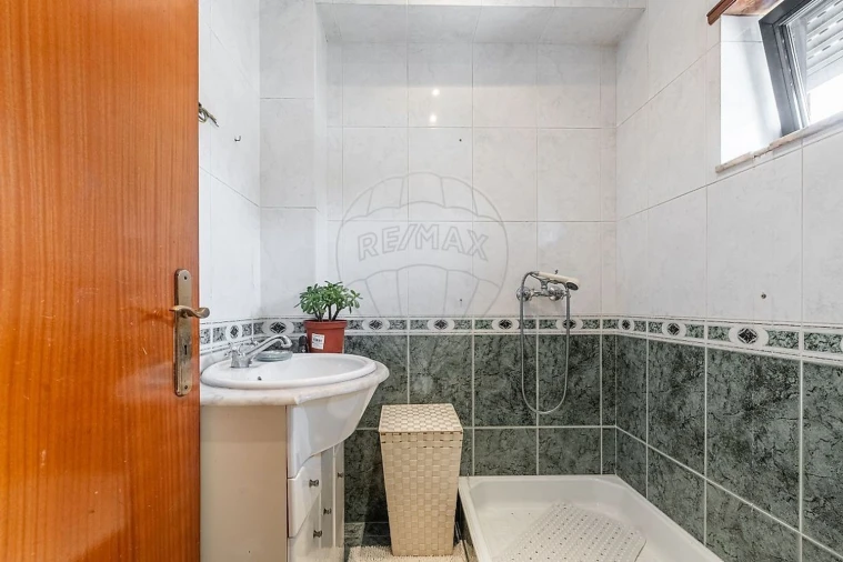 Apartamento T3 para Venda em Ferreiros e Gondizalves Foto 15