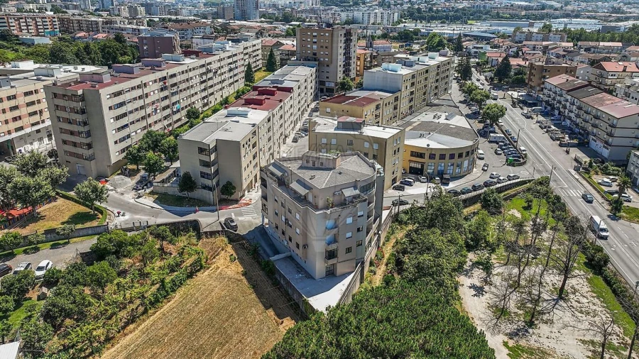 Apartamento T3 para Venda em Ferreiros e Gondizalves Foto 6