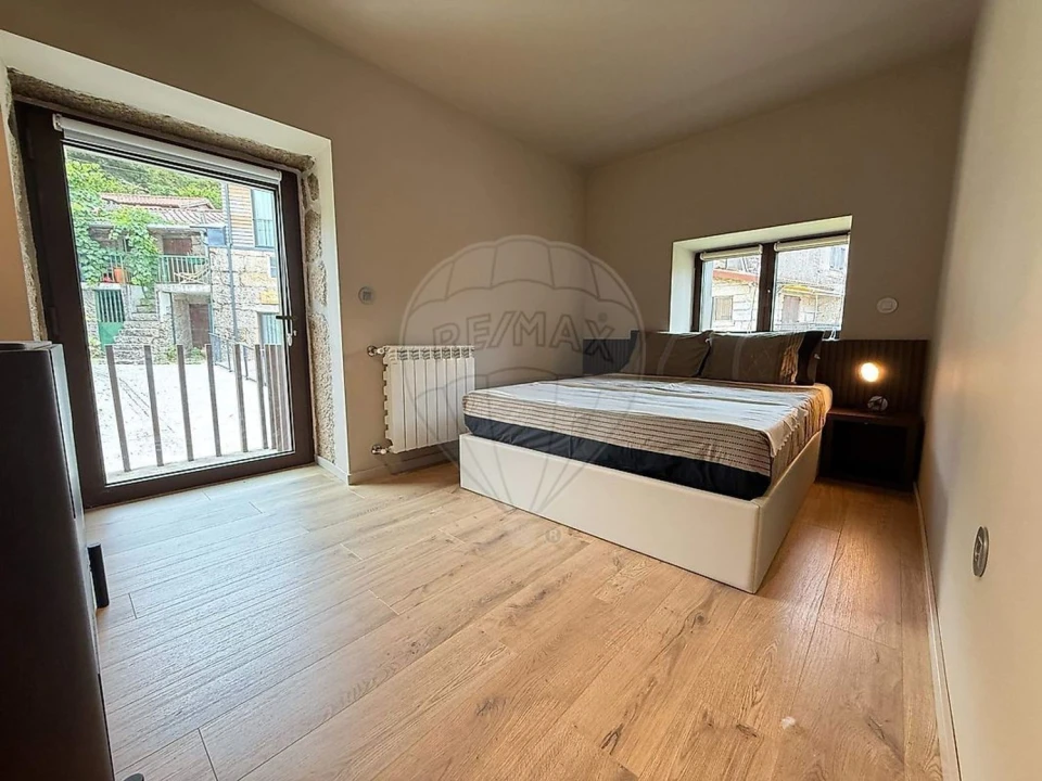 Moradia T3 para Venda em Campo do Geres Foto 23