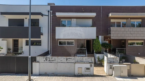 Moradia T4 para Venda em Braga (Maximinos, Sé e Cividade)