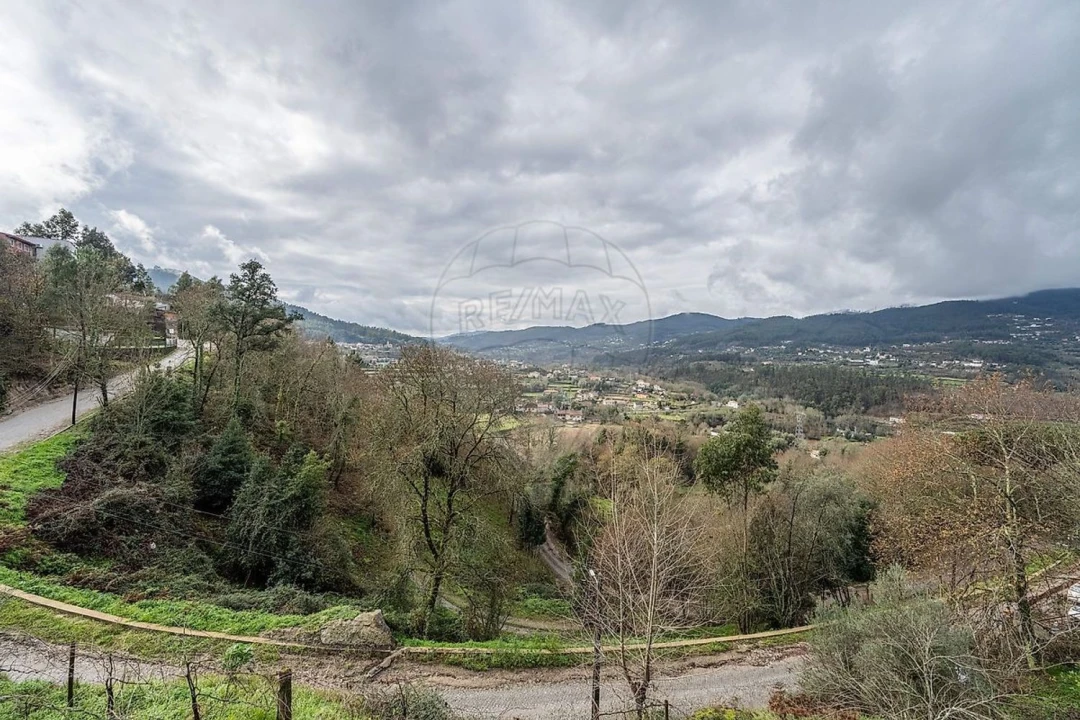 Moradia T4 para Venda em Moimenta Foto 41