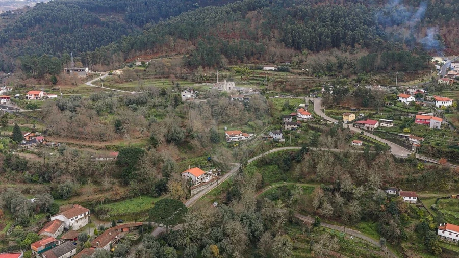 Moradia T4 para Venda em Moimenta Foto 12