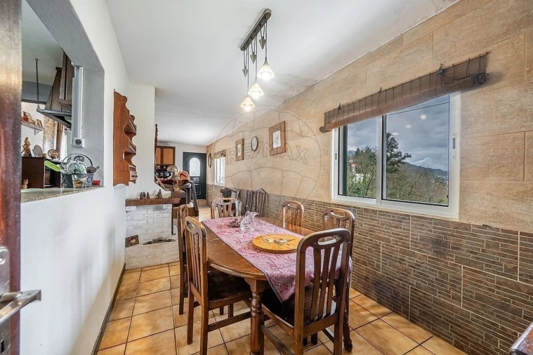 Moradia T4 para Venda em Moimenta Foto 21