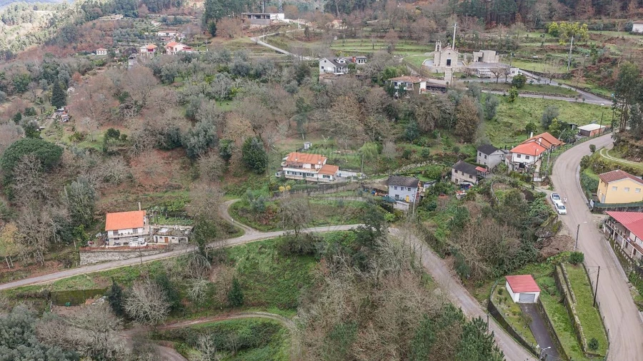 Moradia T4 para Venda em Moimenta Foto 5