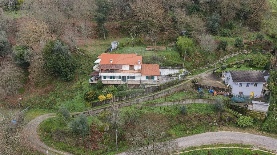 Moradia T4 para Venda em Moimenta Foto 7