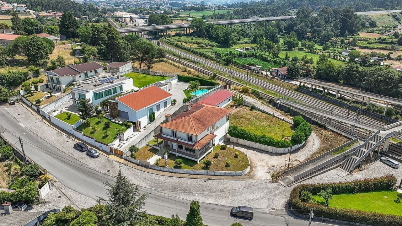 Moradia T3 para Venda em Vilaça e Fradelos Foto 13