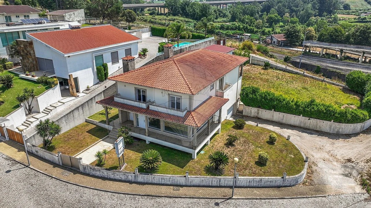 Moradia T3 para Venda em Vilaça e Fradelos Foto 16