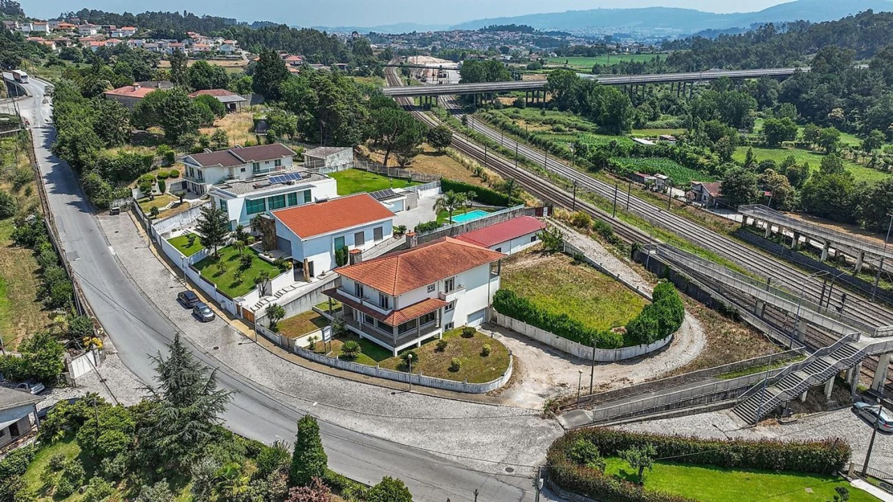 Moradia T3 para Venda em Vilaça e Fradelos Foto 6