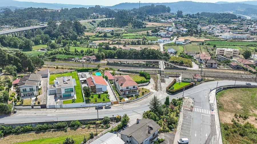 Moradia T3 para Venda em Vilaça e Fradelos Foto 12