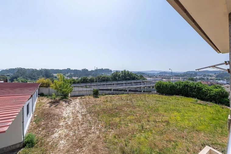 Moradia T3 para Venda em Vilaça e Fradelos Foto 25