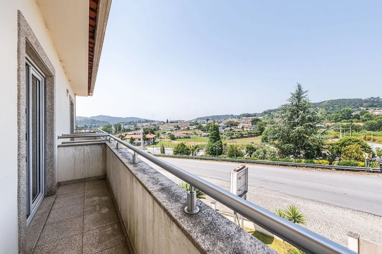 Moradia T3 para Venda em Vilaça e Fradelos Foto 31