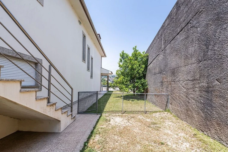 Moradia T3 para Venda em Vilaça e Fradelos Foto 45