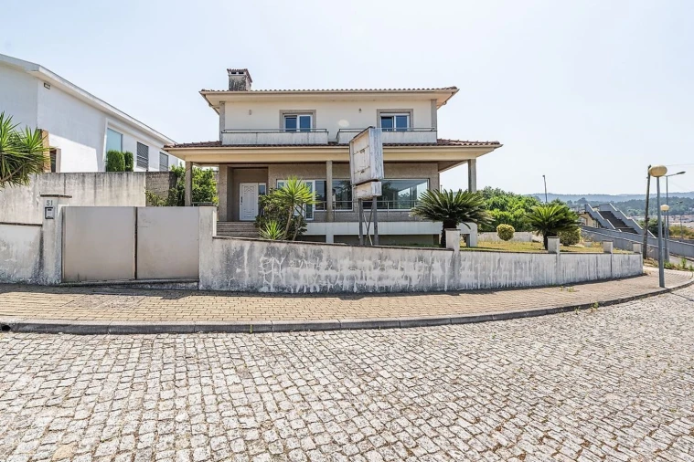 Moradia T3 para Venda em Vilaça e Fradelos Foto 48