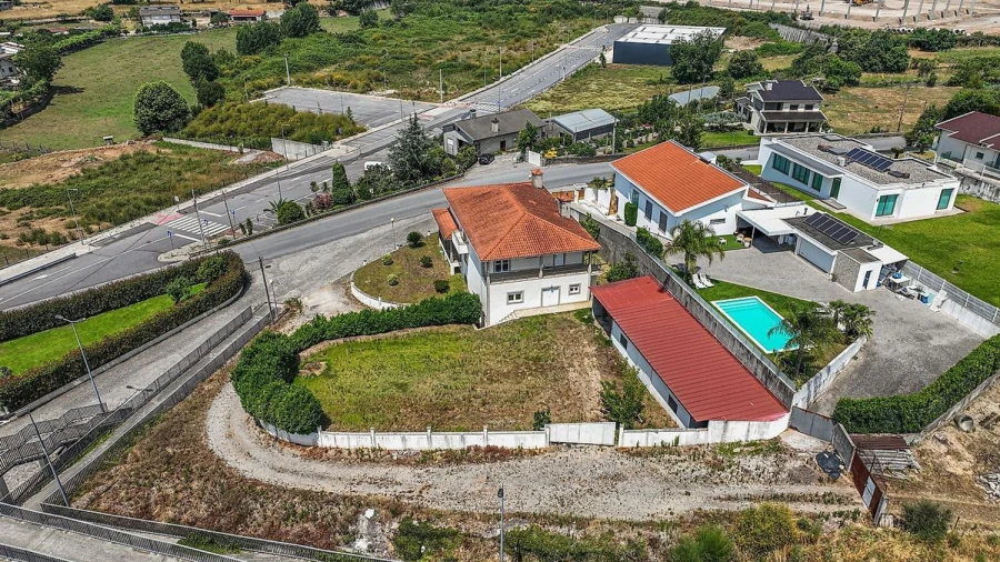 Moradia T3 para Venda em Vilaça e Fradelos Foto 9