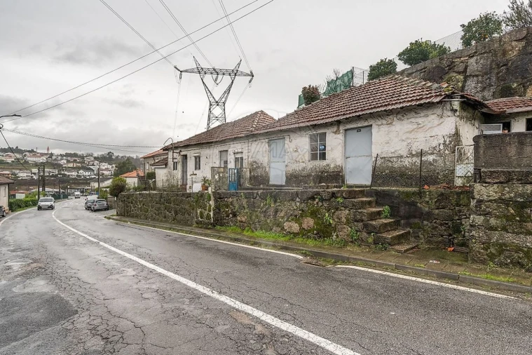 Moradia T6 para Venda em Serzedelo