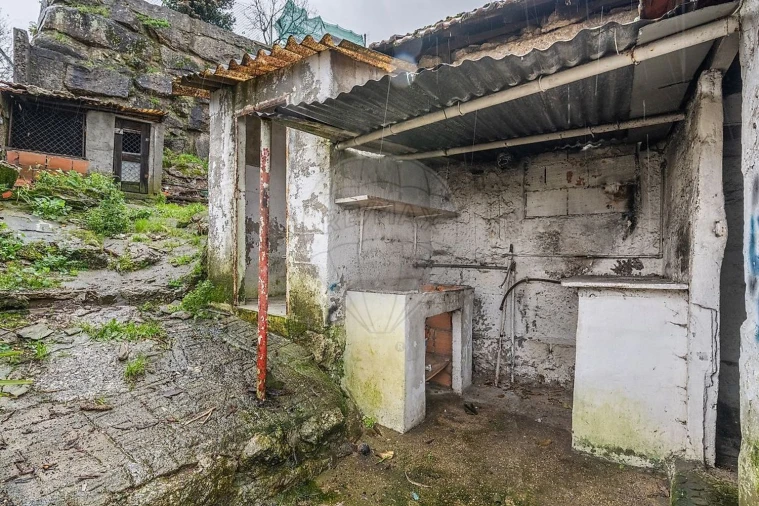 Moradia T6 para Venda em Serzedelo Foto 12