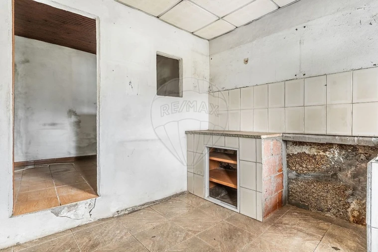 Moradia T6 para Venda em Serzedelo Foto 5