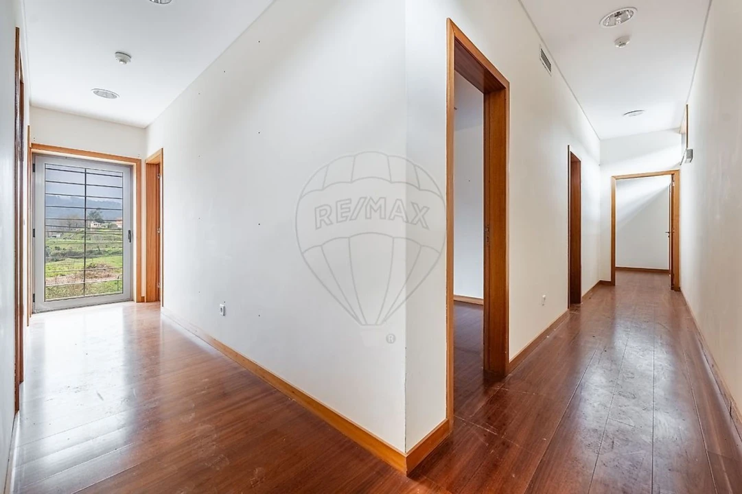 Moradia T5 para Venda em Galegos Foto 11