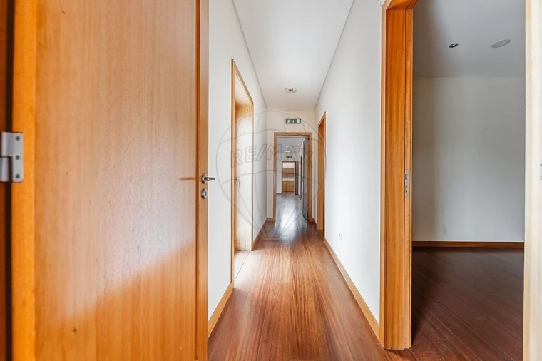 Moradia T5 para Venda em Galegos Foto 15