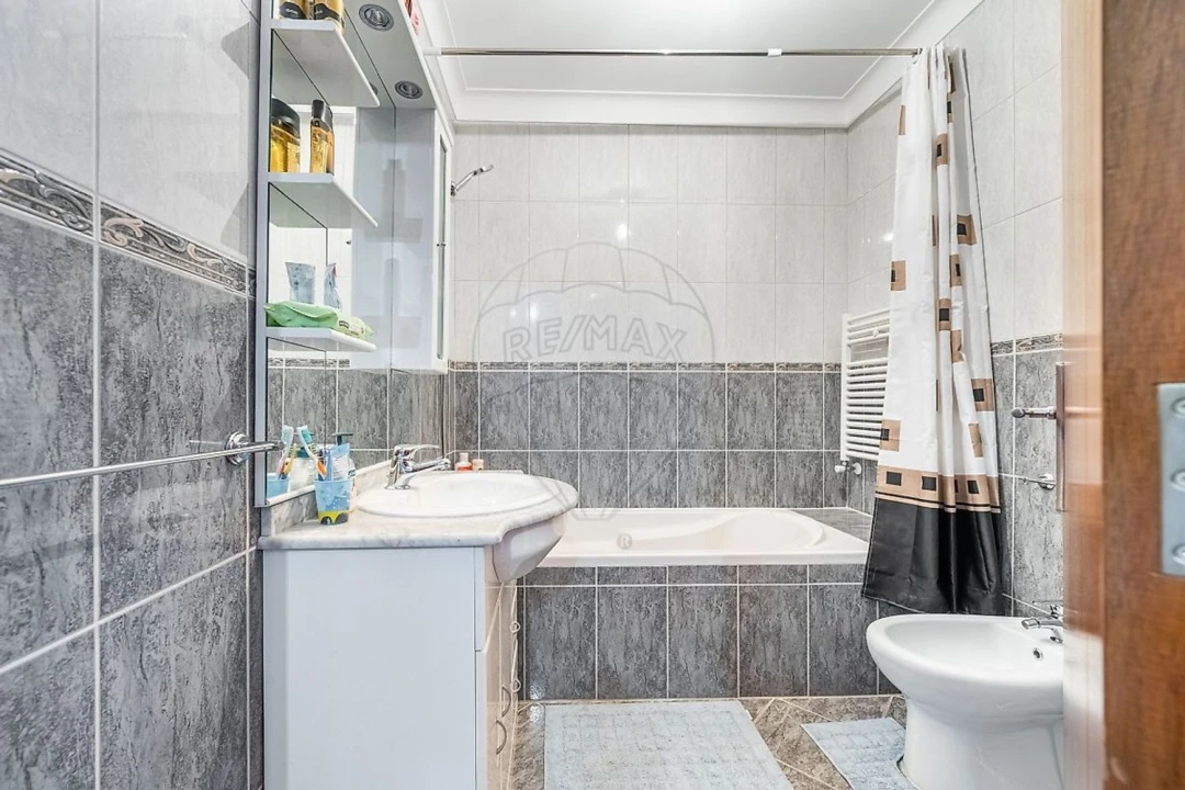 Moradia T3 para Venda em Povoa de Lanhoso (N. Senhora do Amparo) Foto 18