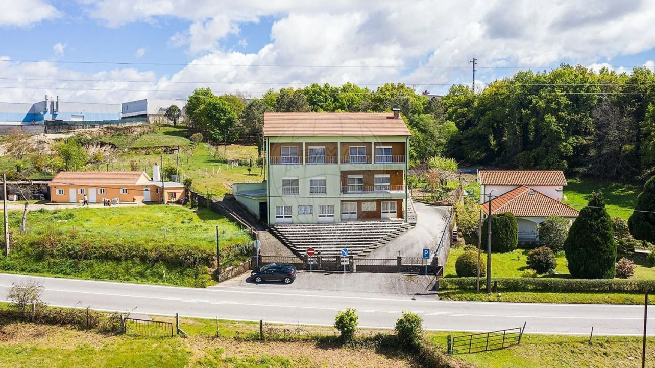 Prédio para Venda em Belazaima do Chão, Castanheira do Vouga e Agadão Foto 1