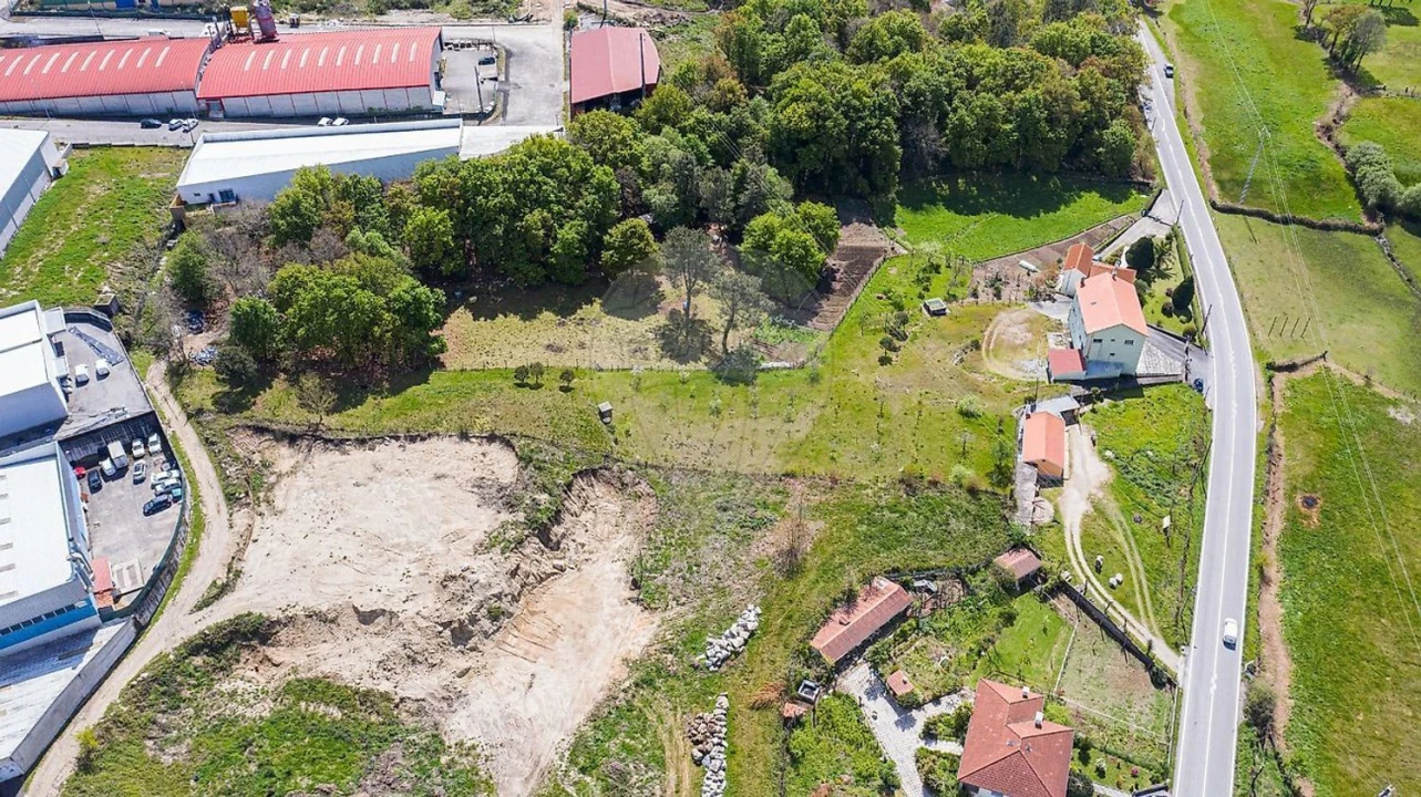 Prédio para Venda em Belazaima do Chão, Castanheira do Vouga e Agadão Foto 4