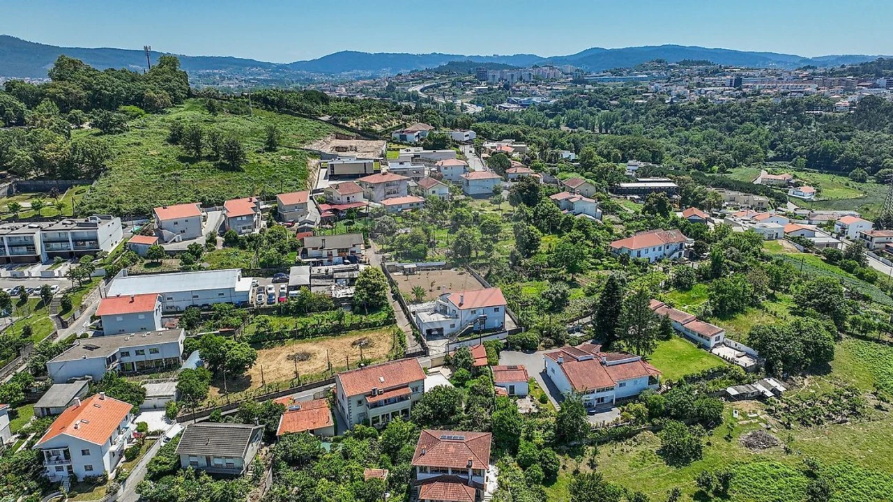 Moradia T3 para Venda em Ferreiros e Gondizalves Foto 10