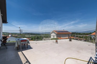 Moradia T3 para Venda em Ferreiros e Gondizalves