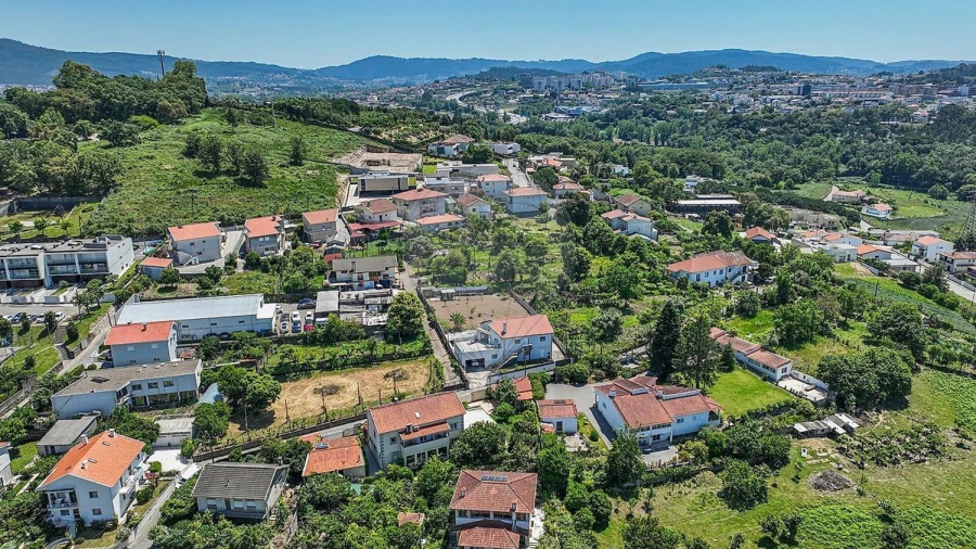 Moradia T3 para Venda em Ferreiros e Gondizalves Foto 10