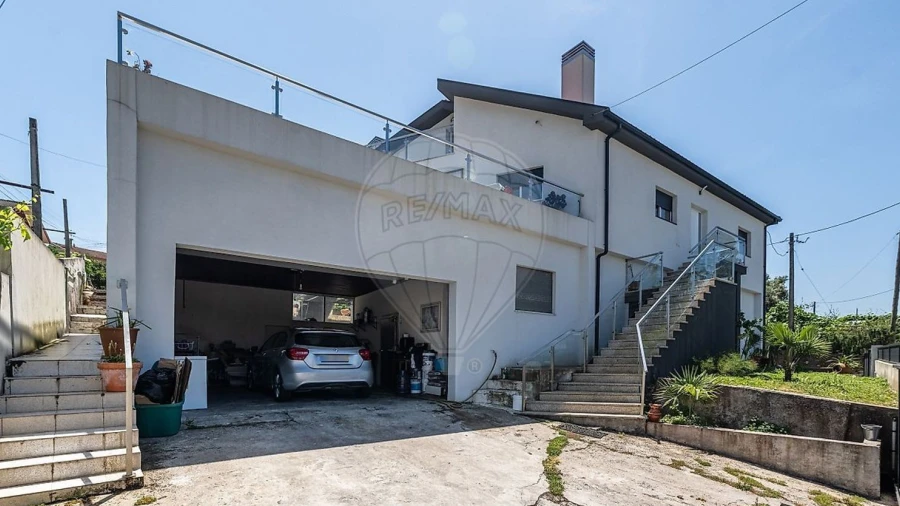 Moradia T3 para Venda em Ferreiros e Gondizalves