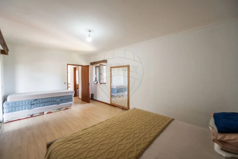 Moradia T3 para Venda em Caires Foto 18