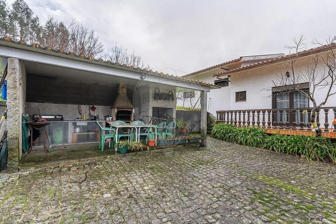 Moradia T3 para Venda em Sobradelo da Goma Foto 22