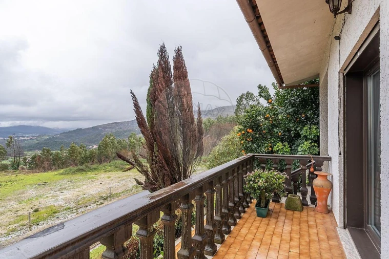 Moradia T3 para Venda em Sobradelo da Goma Foto 19